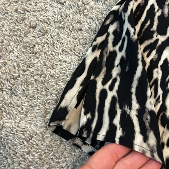 Womens Chico's Silky Animal Print Ruffles Stylish sleeveless 0 (small 4) Leopard - Picture 8 of 16